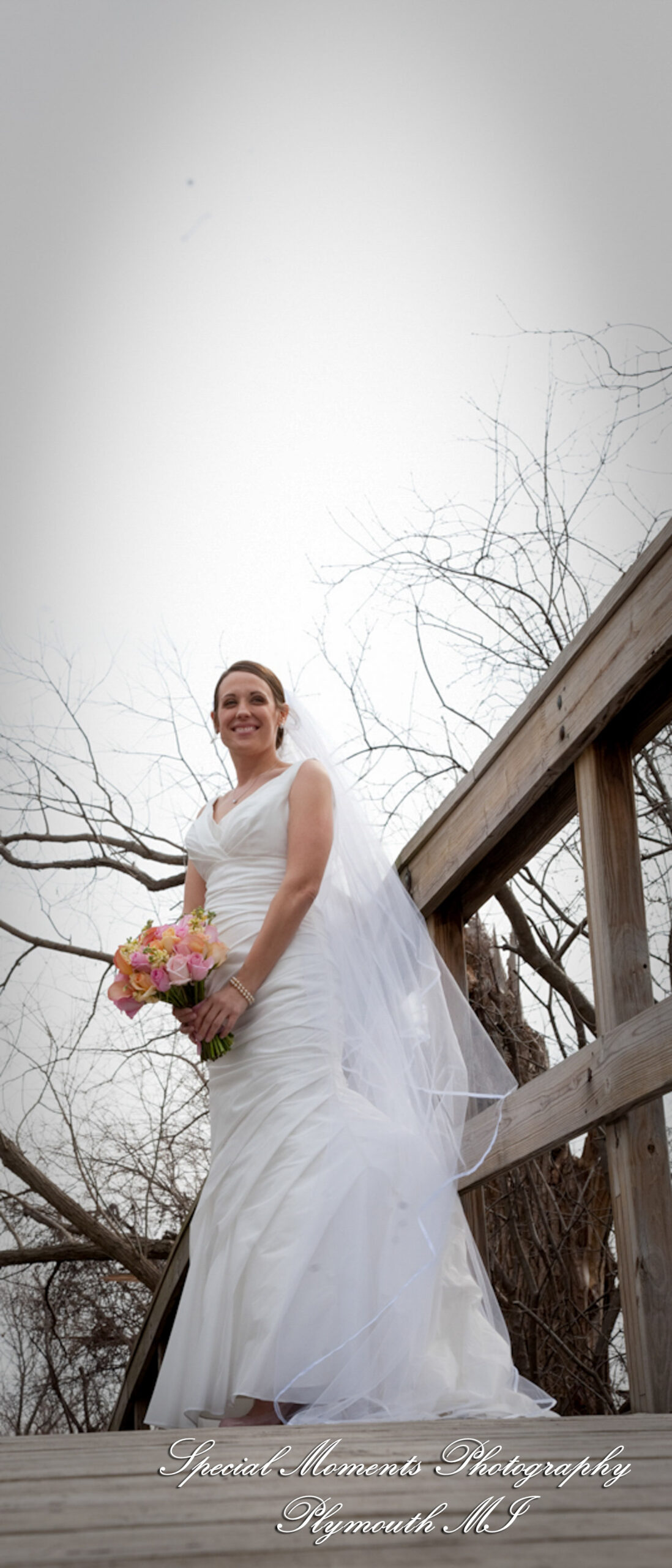 Lori & Kyle at Matthaei Botanical Gardens Ann Arbor MI wedding photograph