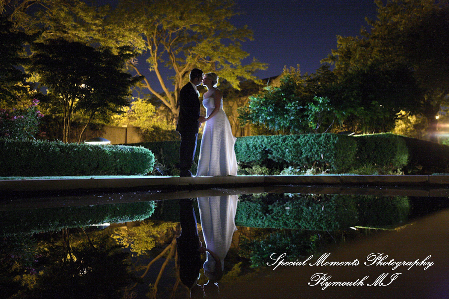 Coleen & Nick at Grosse Pointe War Memorial Grosse Pointe Farms MI wedding photograph