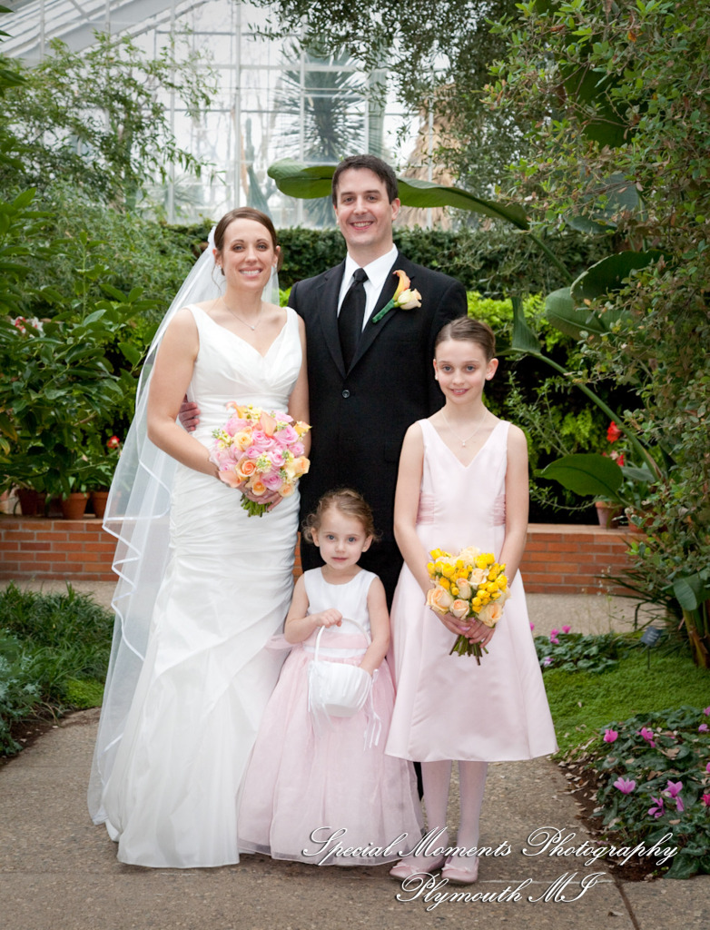 Lori & Kyle at Matthaei Botanical Gardens Ann Arbor MI wedding photograph