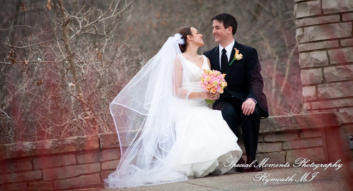 Lori & Kyle at Matthaei Botanical Gardens Ann Arbor MI wedding photograph