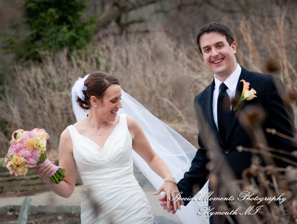 Lori & Kyle at Matthaei Botanical Gardens Ann Arbor MI wedding photograph