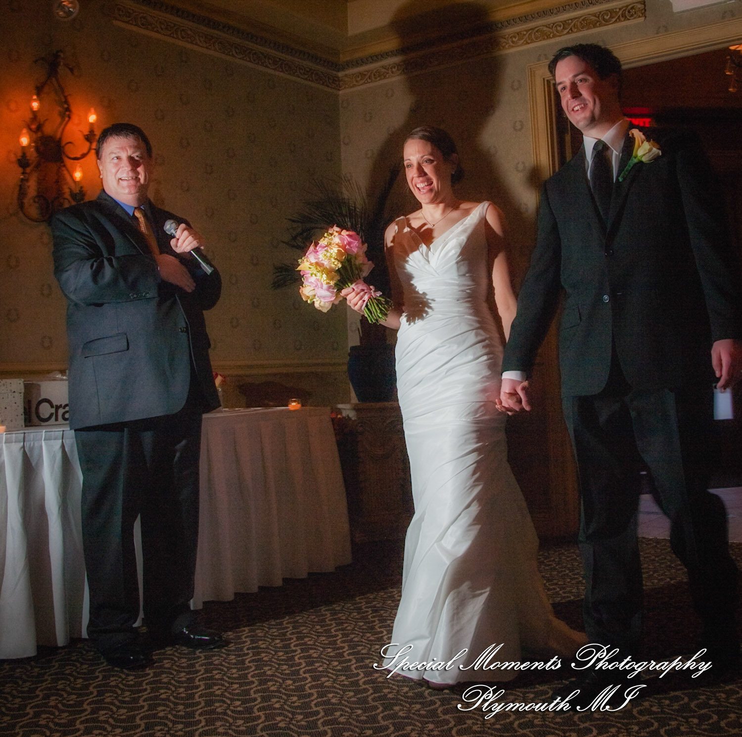 Lori & Kyle at La Piazza Mediterrano Ann Arbor MI wedding photograph