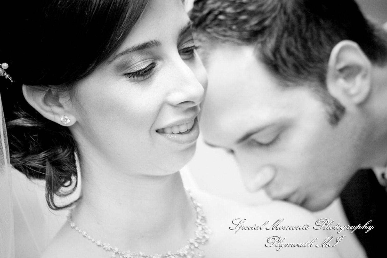 Sarah & Edward at Gem Theatre Detroit MI wedding photograph