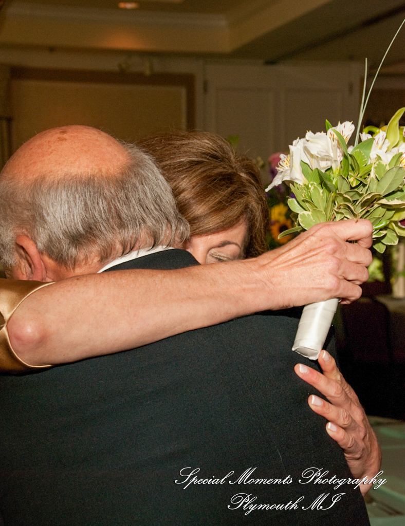 Carol & Bob at Barton Hills Country Club Ann Arbor MI wedding photography