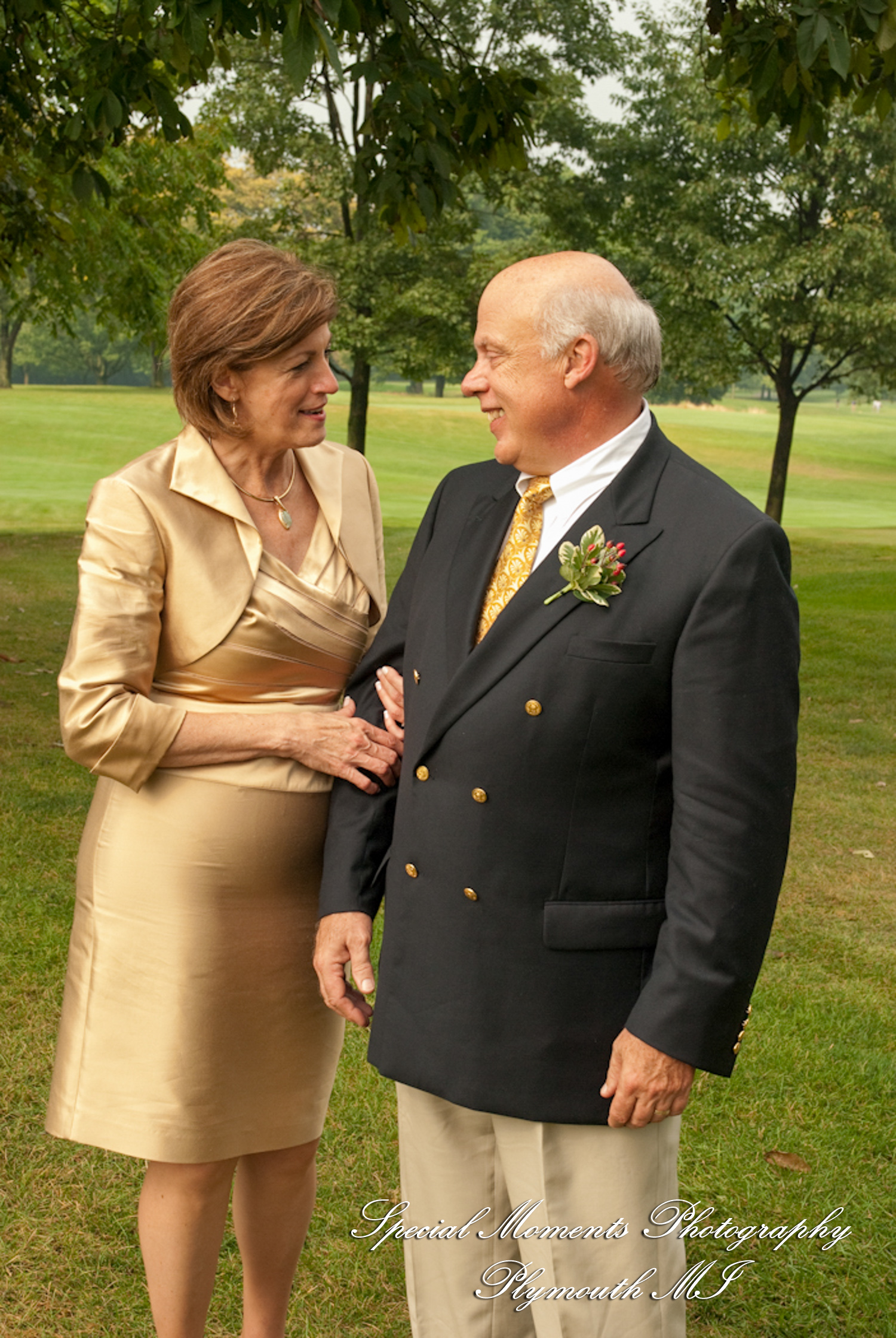 Carol & Bob at Barton Hills Country Club Ann Arbor MI wedding photography