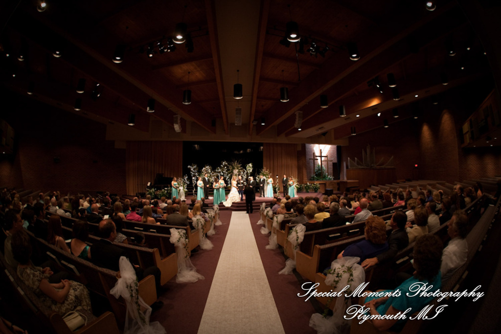Kim & Mark at Calvary Baptist Church Canton MI wedding photograph