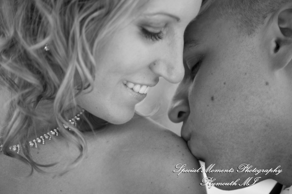 Kim & Mark at Burton Manor Livonia MI wedding photograph