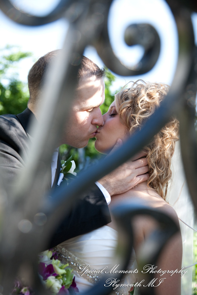 Kim & Mark at Kellogg Park Plymouth MI wedding photograph