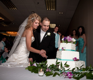 Kim & Mark at Burton Manor Livonia MI wedding photograph