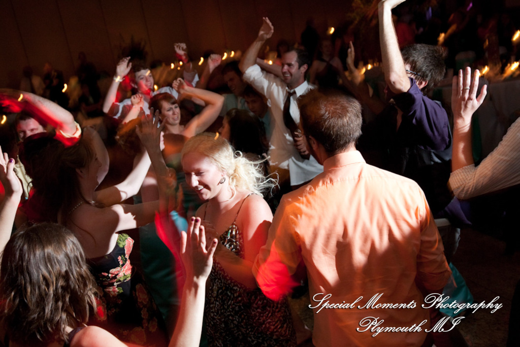 Kim & Mark at Burton Manor Livonia MI wedding photograph