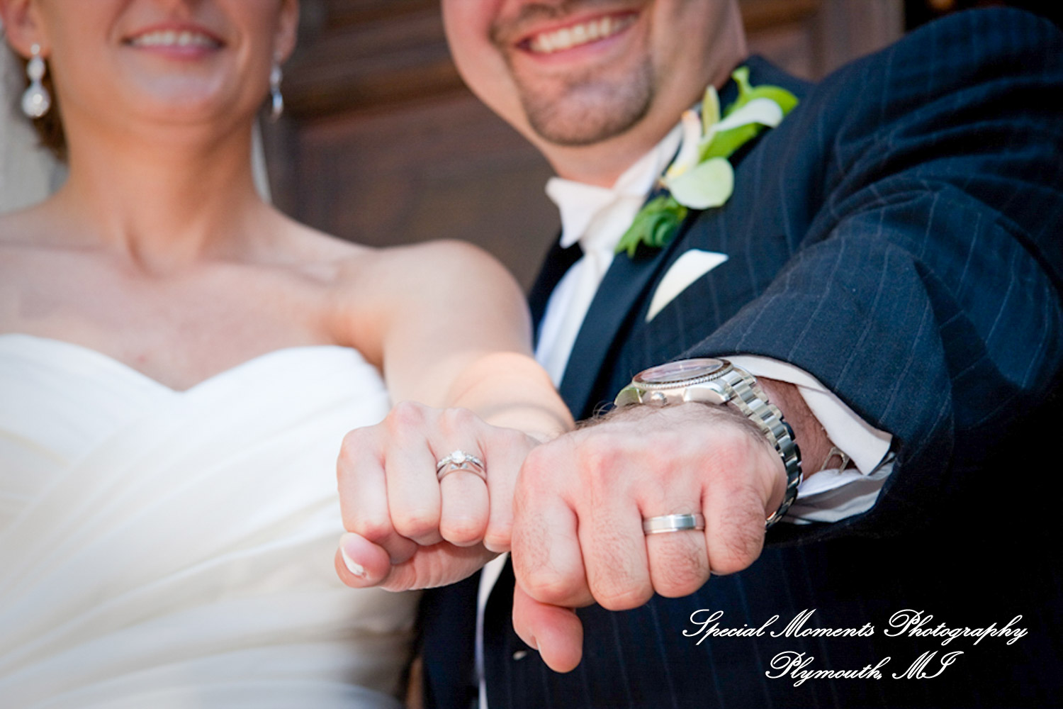 Amy & Josh at Grosse Pointe War Memorial Grosse Pointe Farms MI wedding photograph