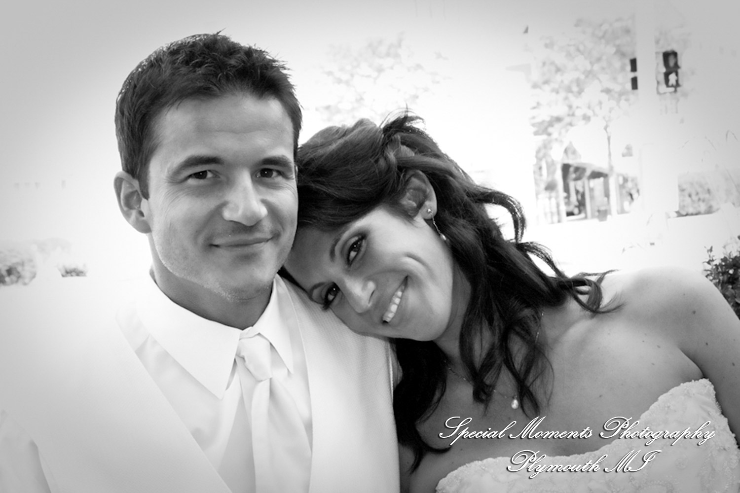 Ashieigh & Sean at Kellogg Park Plymouth MI wedding photograph