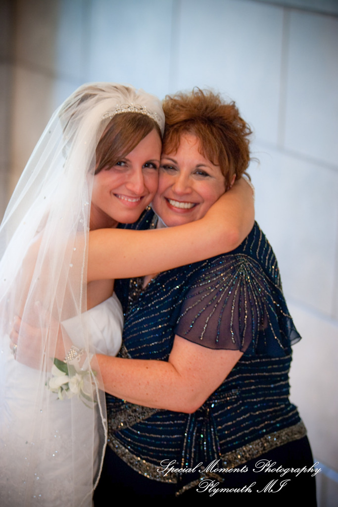 Lauren & Octavian Italian American Club Livonia MI wedding photograph