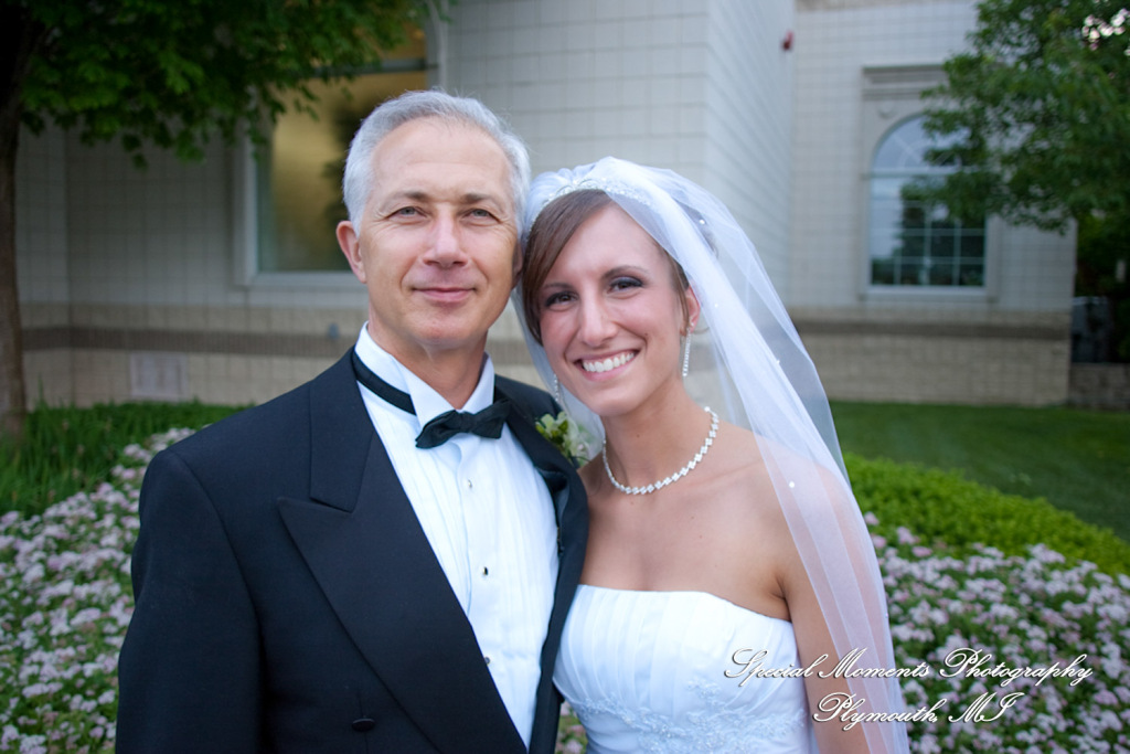 Lauren & Octavian Italian American Club Livonia MI wedding photograph
