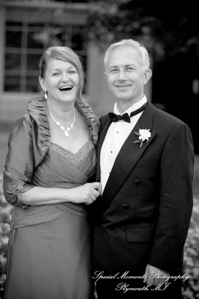 Lauren & Octavian Italian American Club Livonia MI wedding photograph