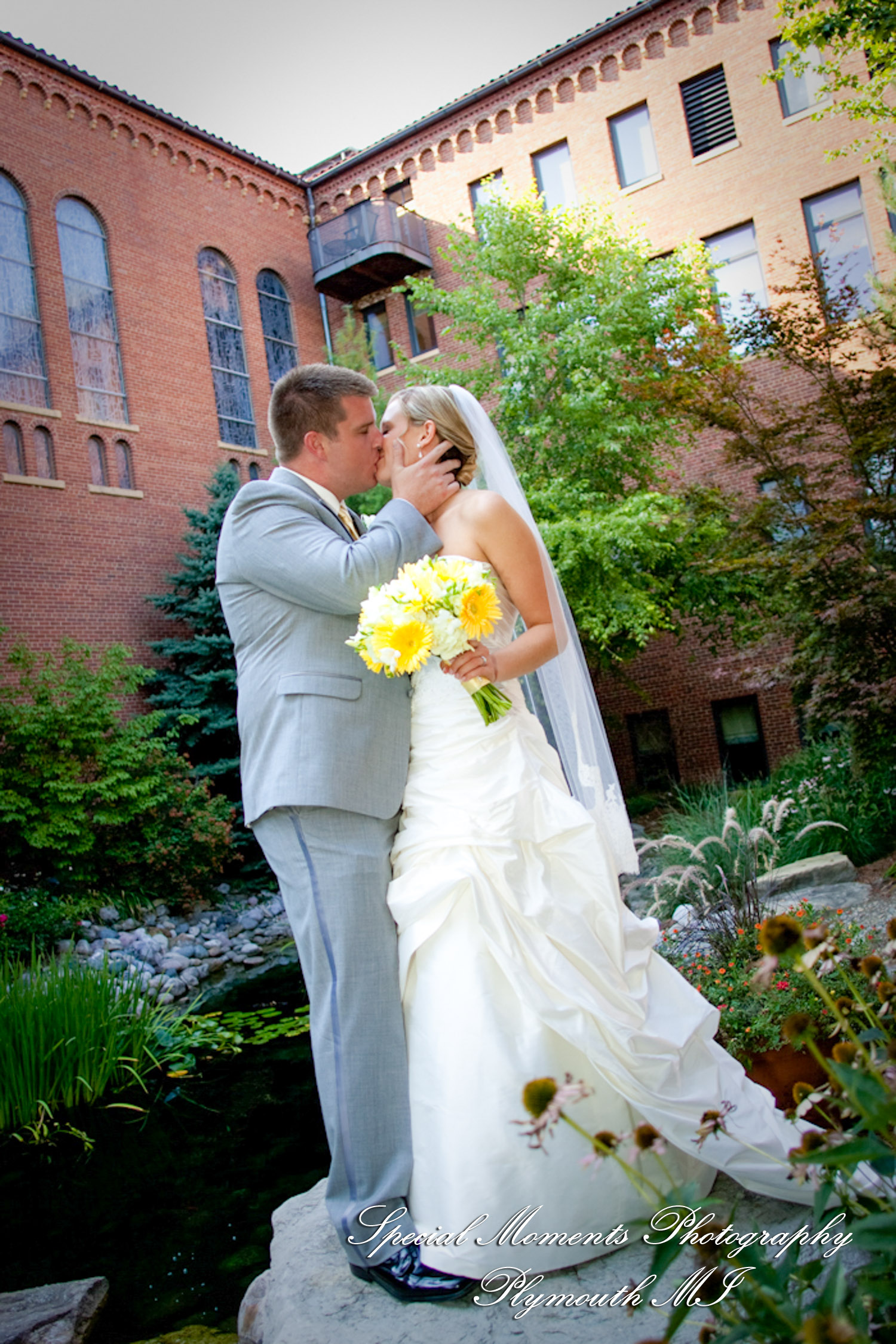 Lindsay & Mike at St. John's Resort wedding photography