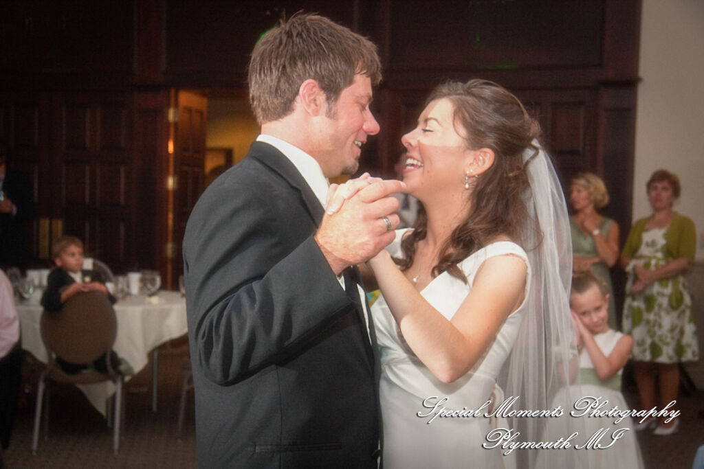 Alexandra & Sean at Polo Fields Golf & Counrty Club Ann Arbor MI wedding photography