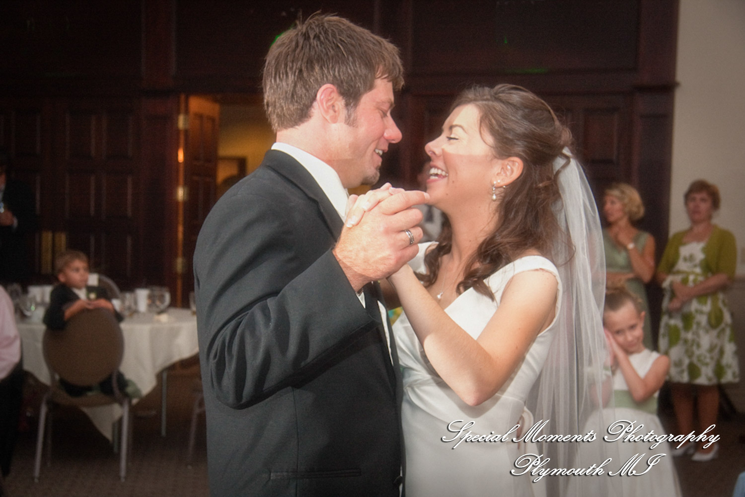 Alexandra & Sean at Polo Fields Golf & Counrty Club Ann Arbor MI wedding photography