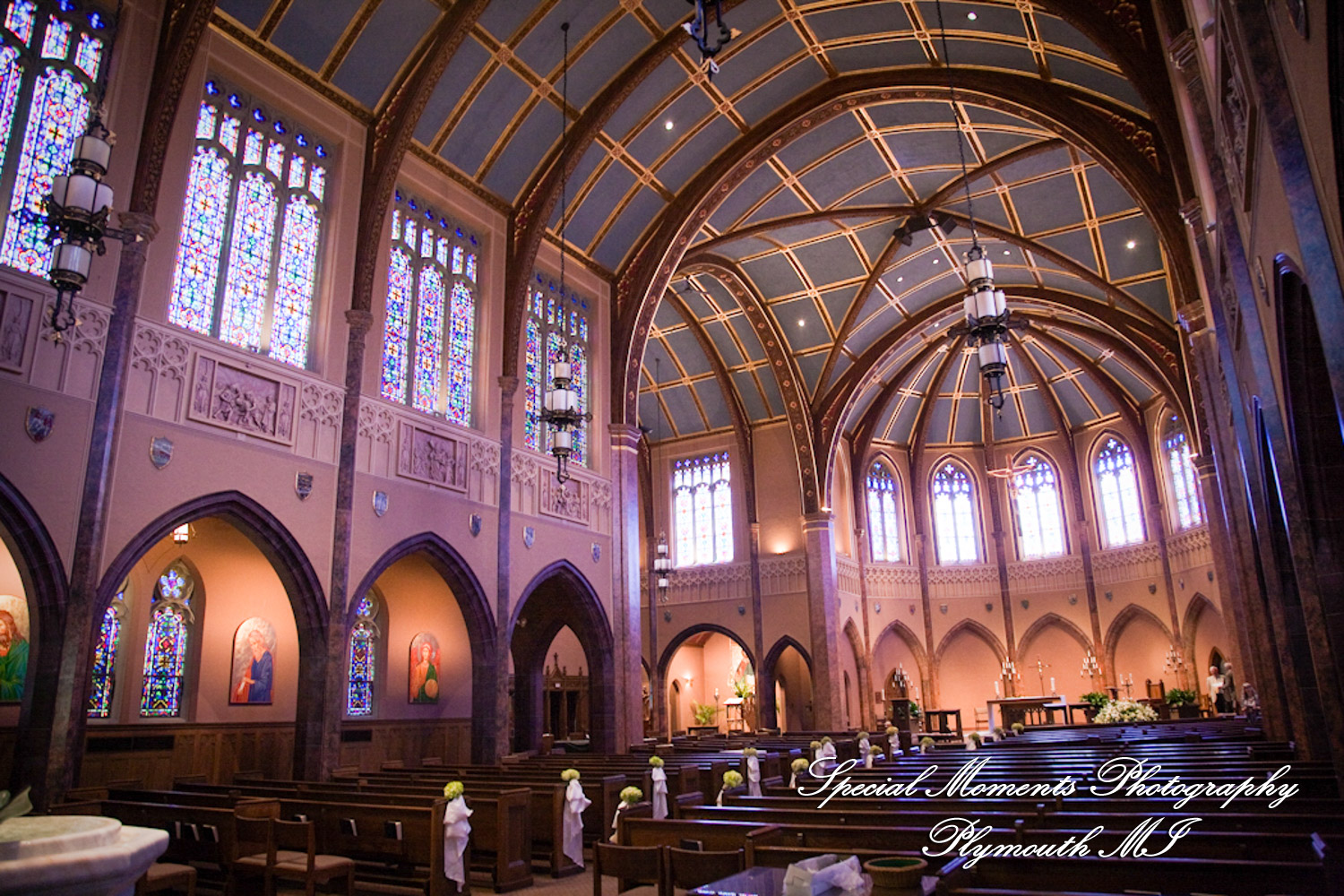 Lindsey & Jim at St. Ambrose Catholic Grosse Pointe Park MI wedding photograph