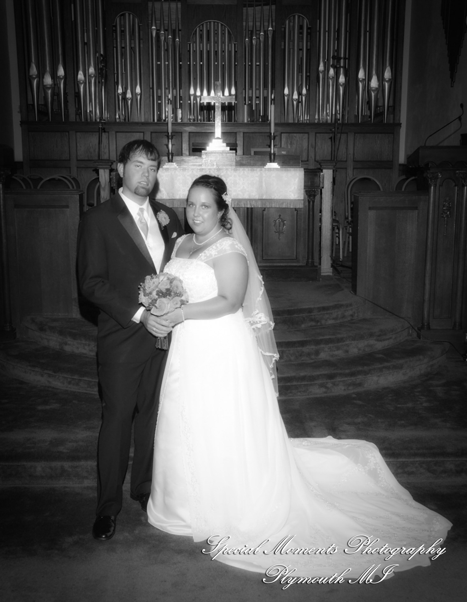 Mandie & Zachery at First United Methodist Church Chelsea MI wedding photography