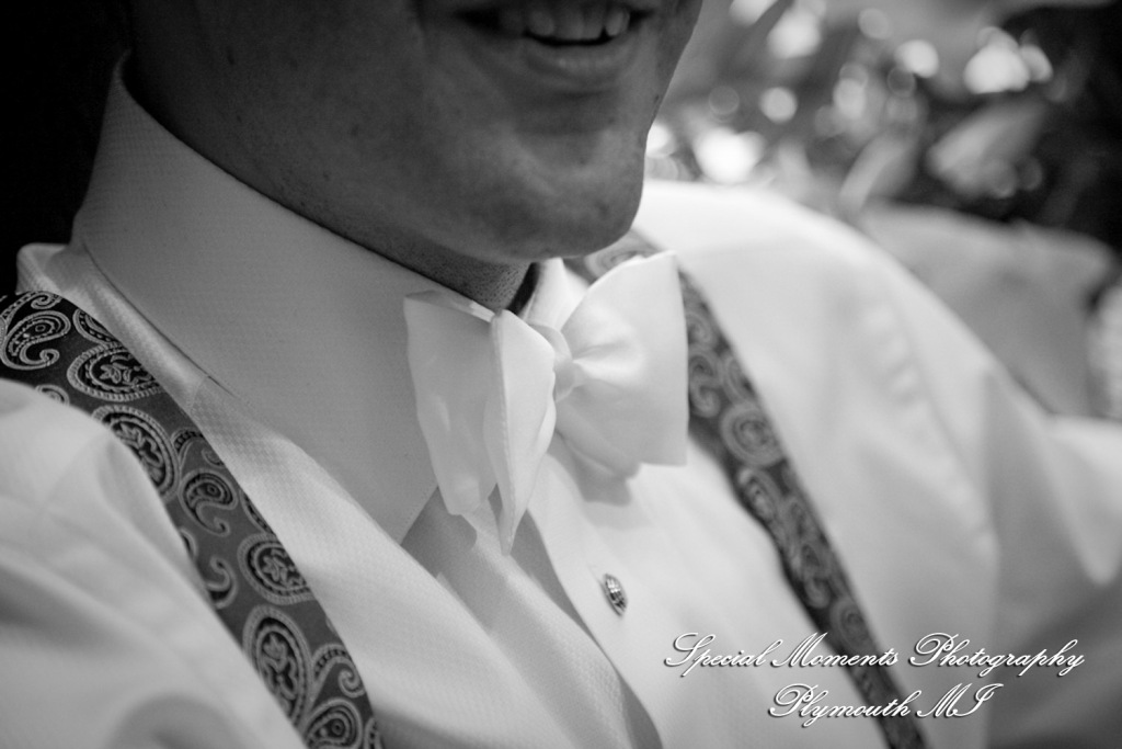 Lindsey & Jim at St. Ambrose Catholic Grosse Pointe Park MI wedding photograph