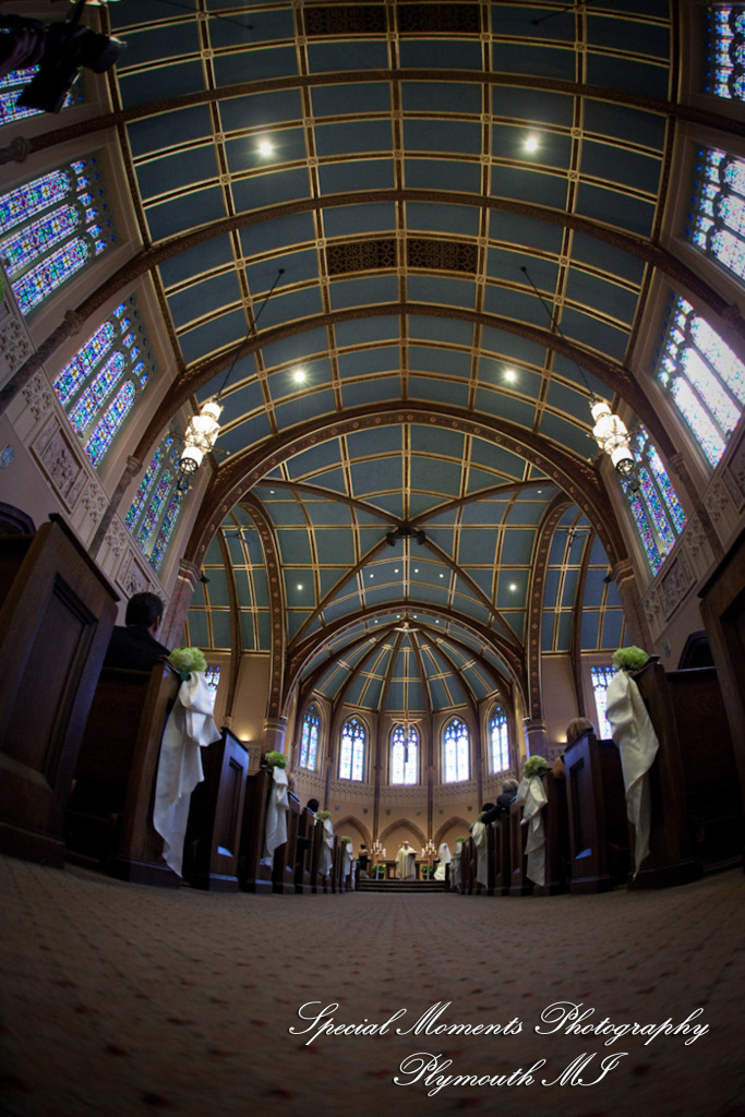 Lindsey & Jim at St. Ambrose Catholic Grosse Pointe Park MI wedding photograph