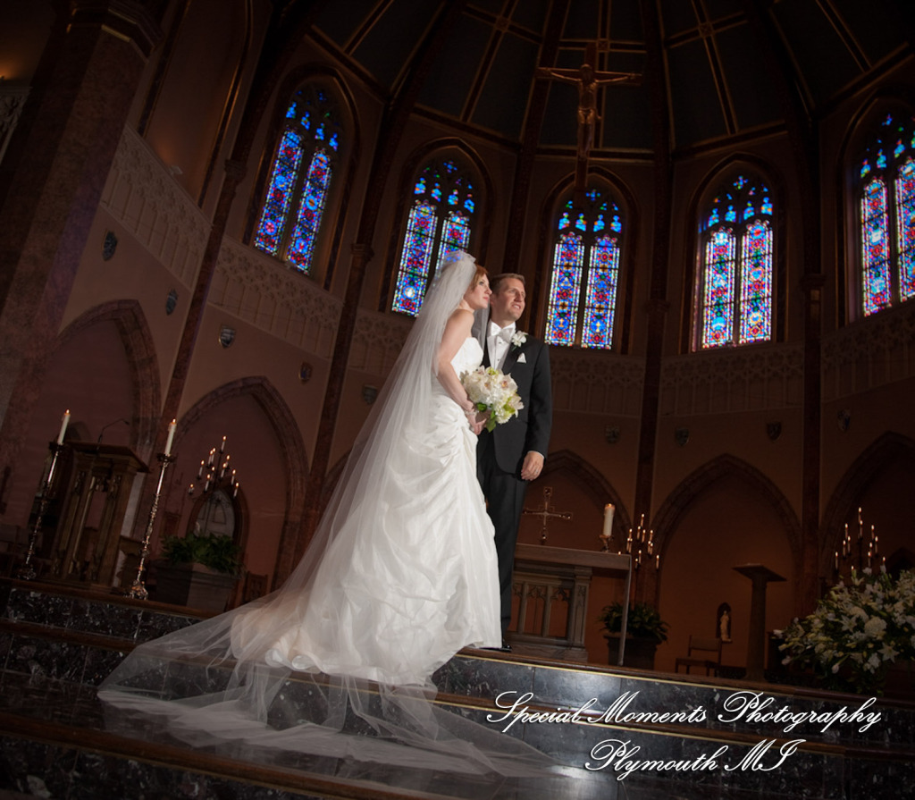 Lindsey & Jim at St. Ambrose Catholic Grosse Pointe Park MI wedding photograph