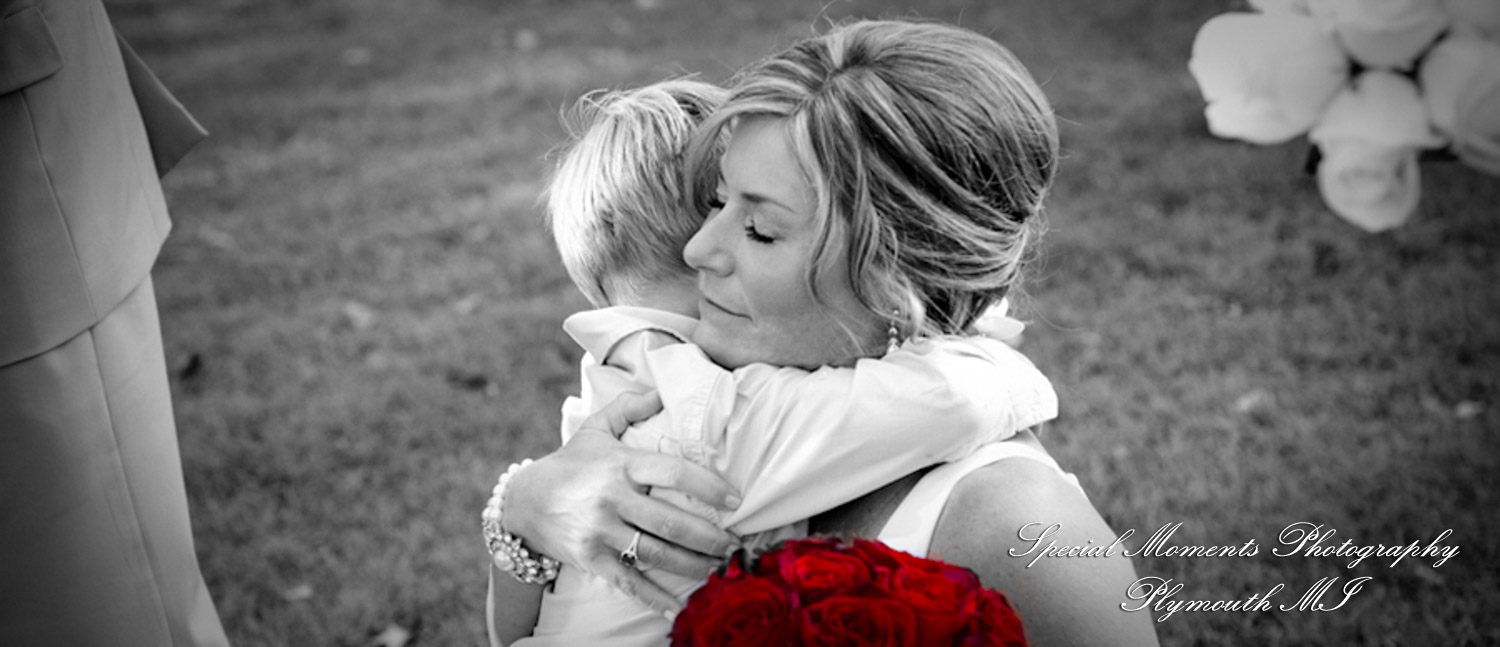 Paula & Peter at Kellogg Park Plymouth MI wedding photograph