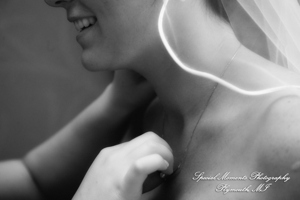 Melissa & Mike at Ss. Mary & Joseph Chapel Plymouth MI wedding photograph