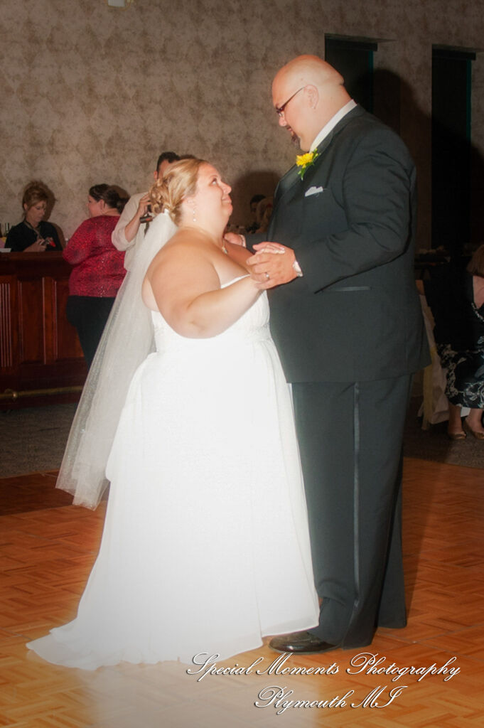 Amanda & Jamie at Summit on the Park Canton MI wedding photography