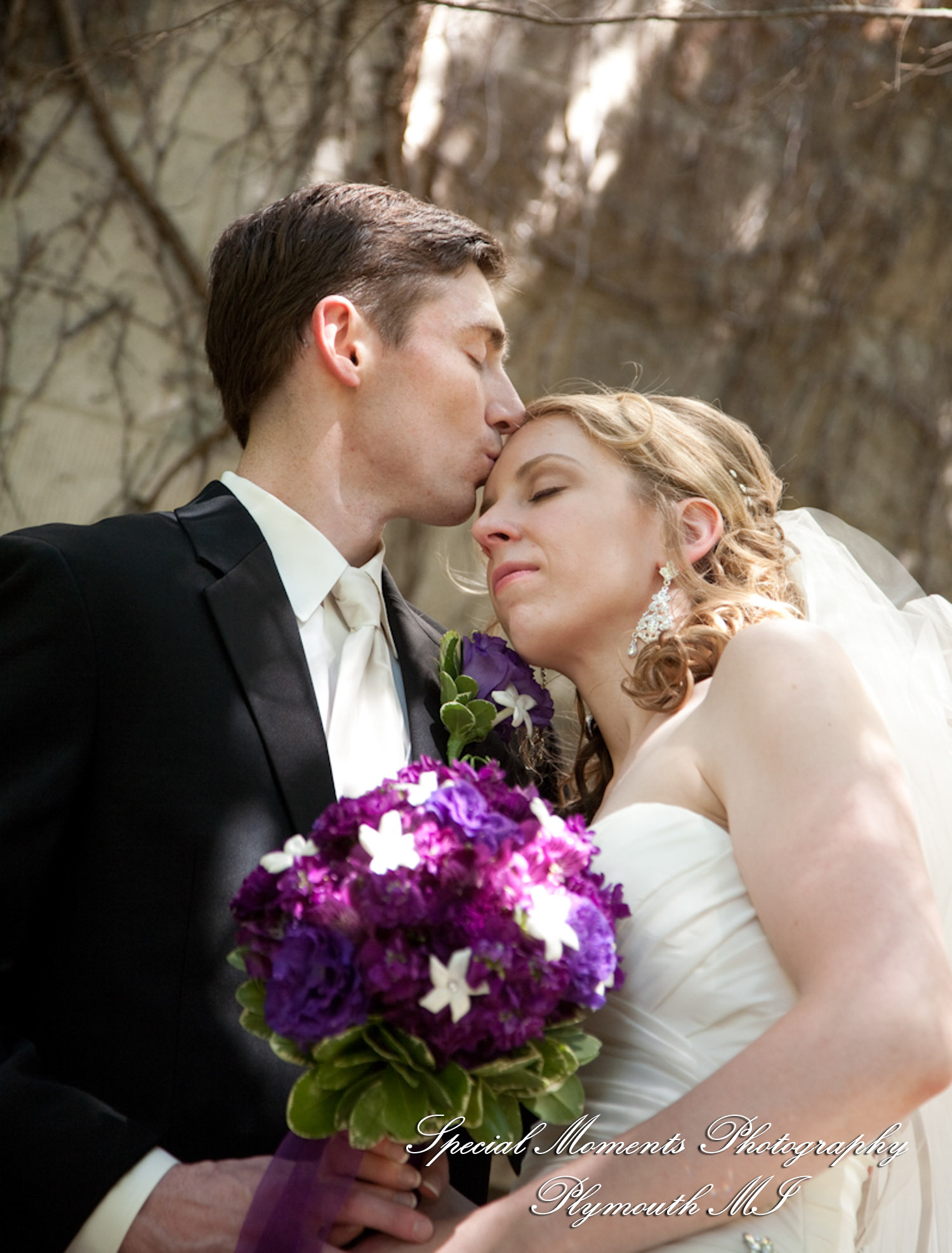 Sara & Rob at Michigan League Ann Arbor MI wedding photography