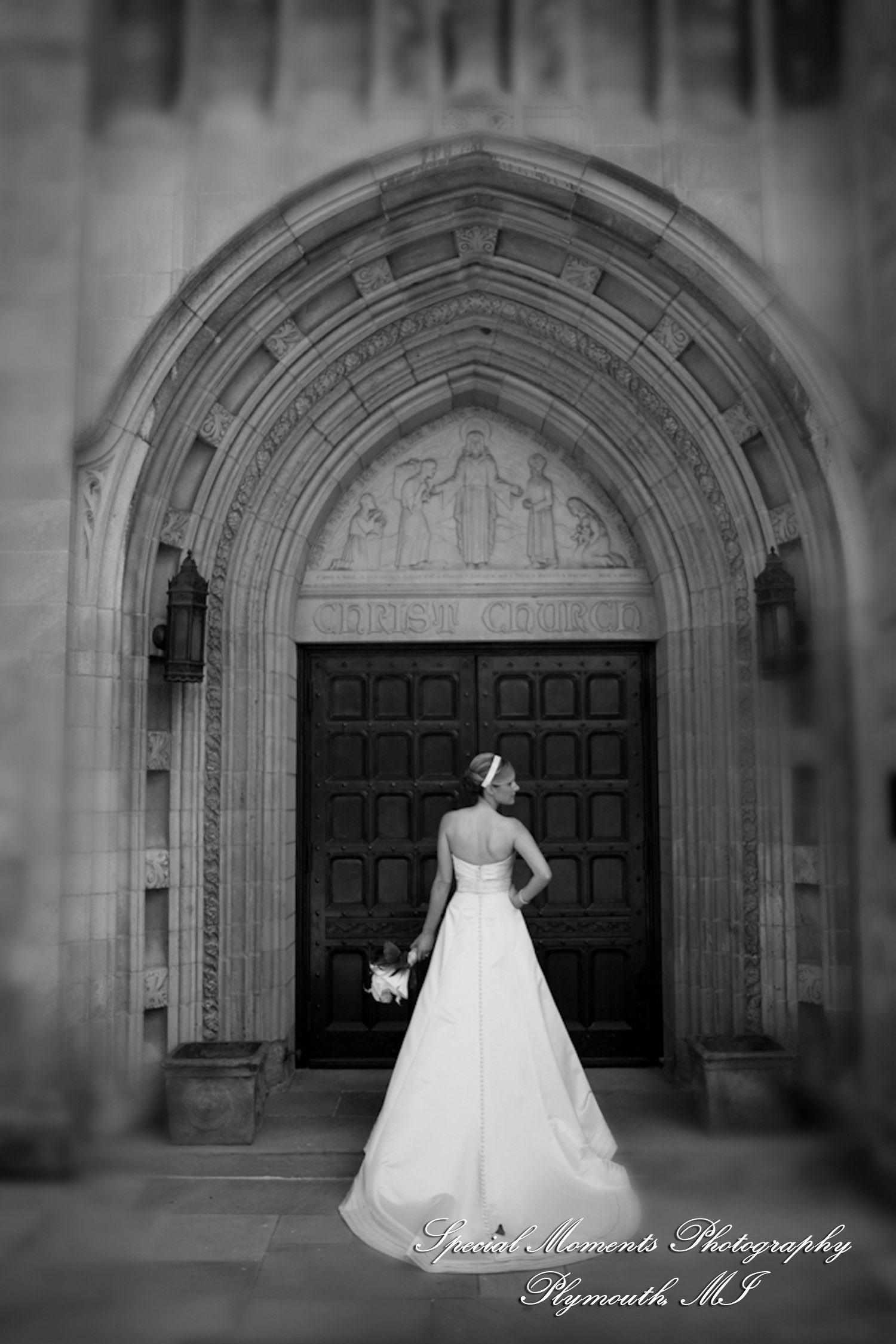 Erin & Patrick at Christ Church Grosse Pointe Grosse Pointe Farms MI wedding photograph