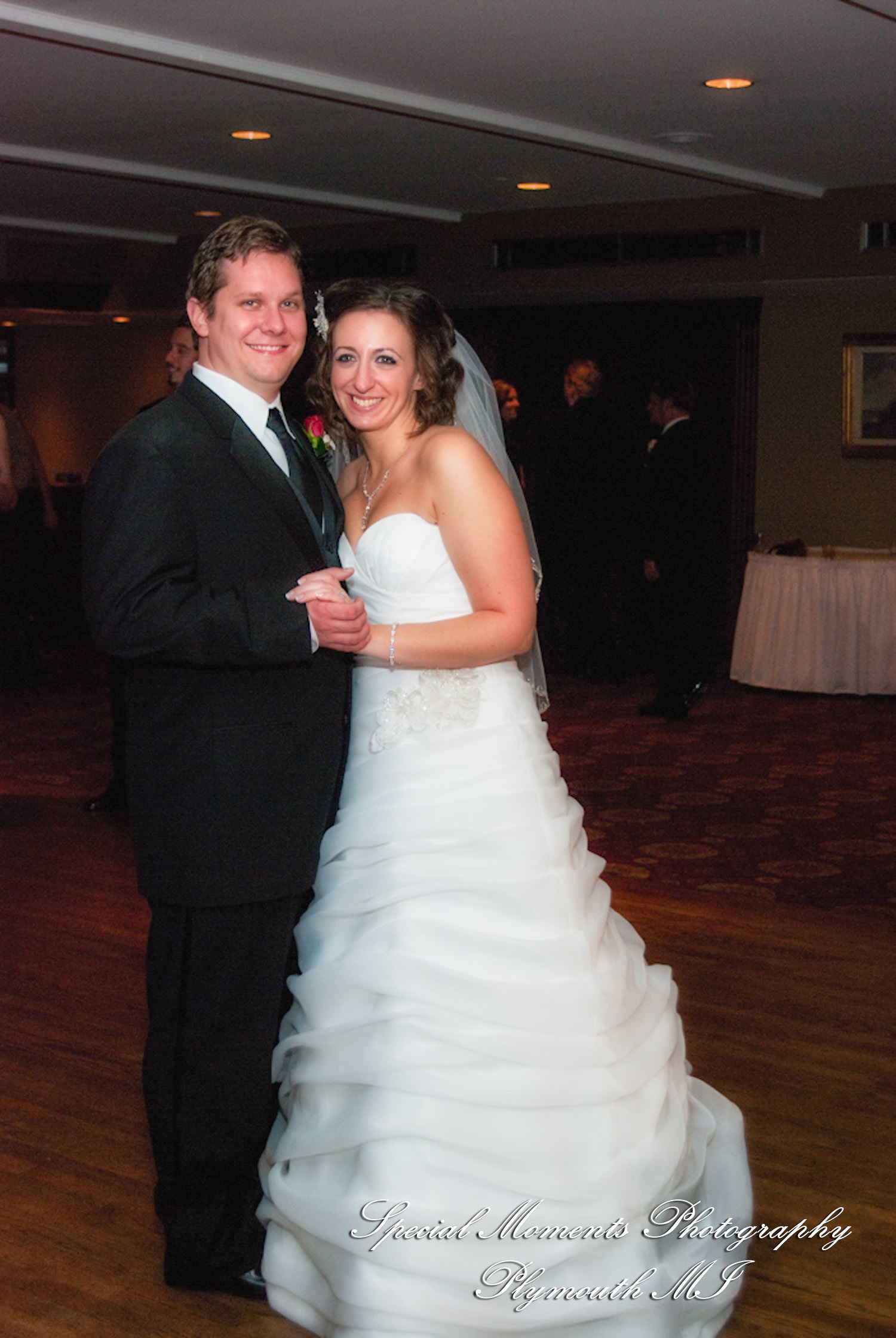 Jennifer & Ian at Glen Oaks Golf Course wedding photography