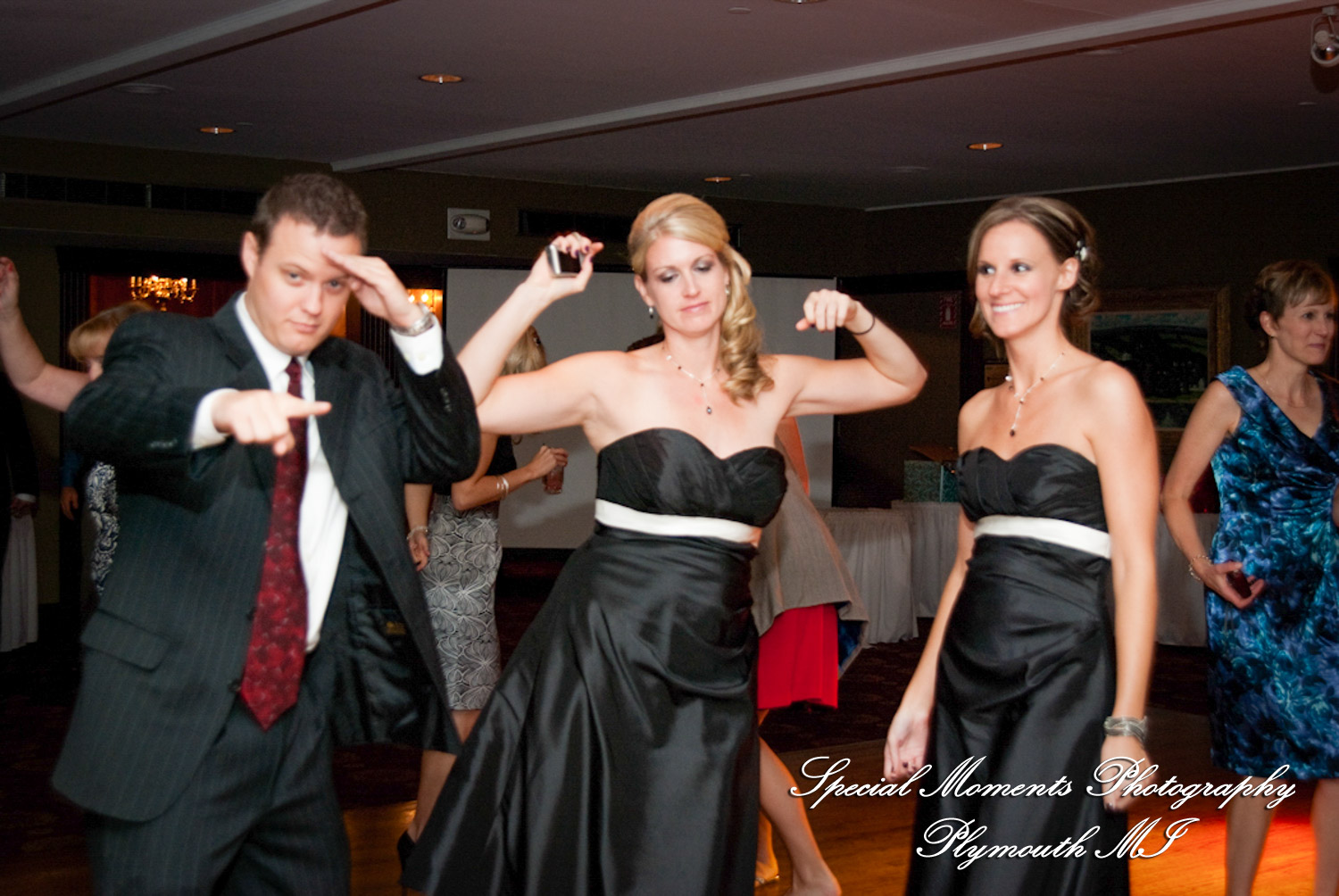 Jennifer & Ian at Glen Oaks Golf Course wedding photography