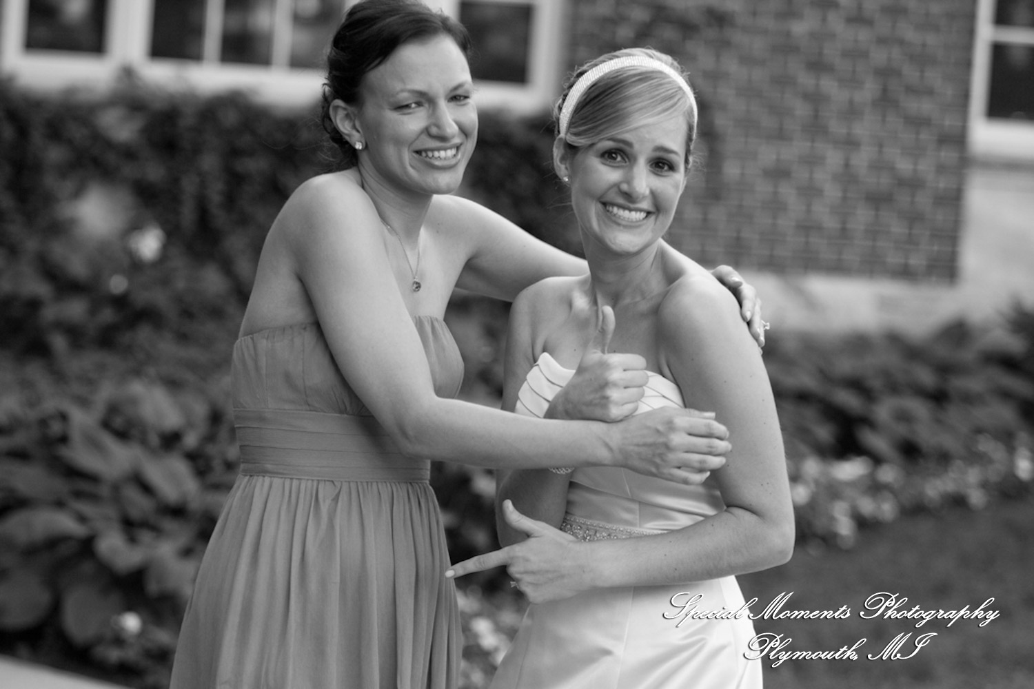 Erin & Patrick at Henry Ford Museum Dearborn MI wedding photograph