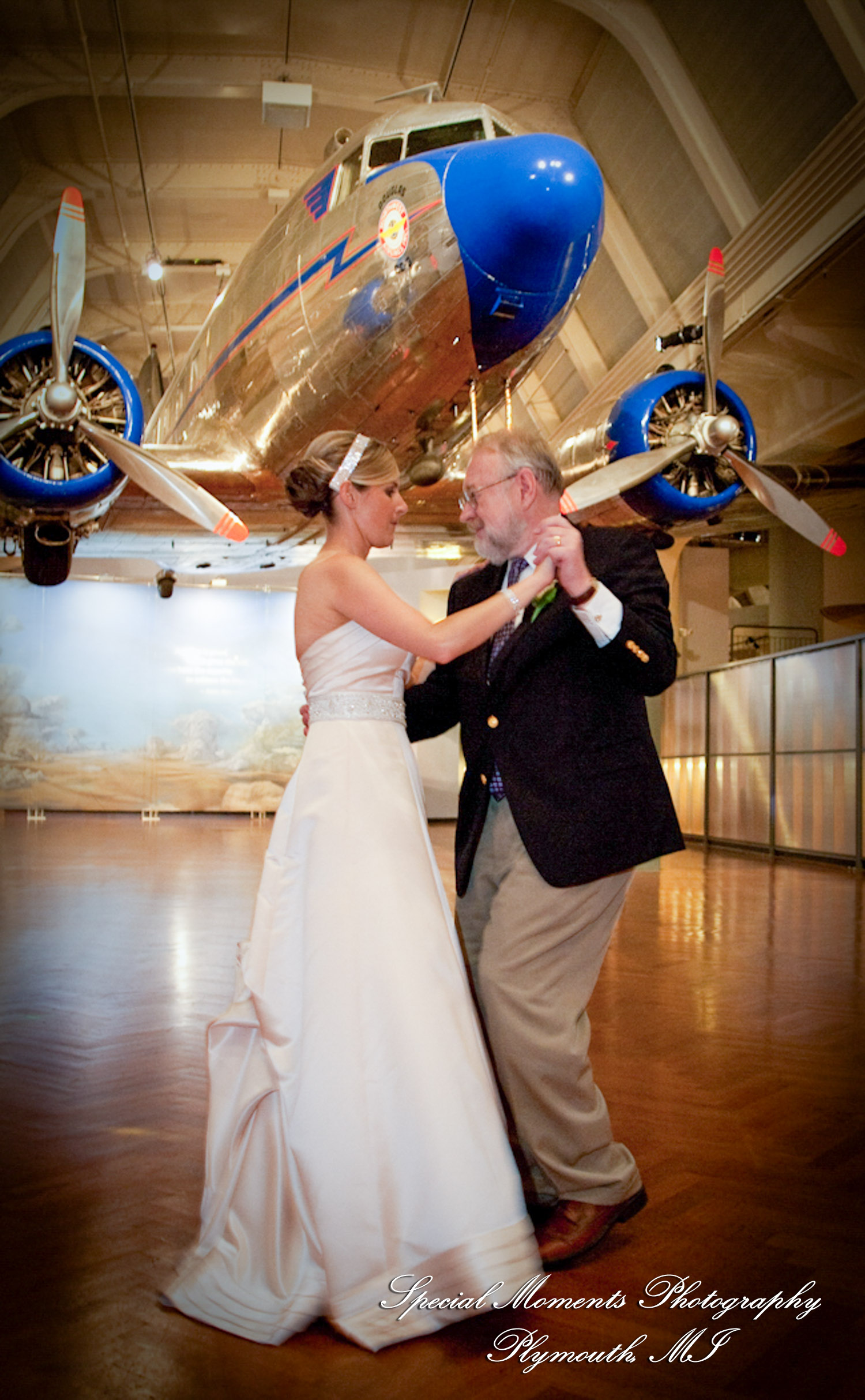 Erin & Patrick at Henry Ford Museum Dearborn MI wedding photograph