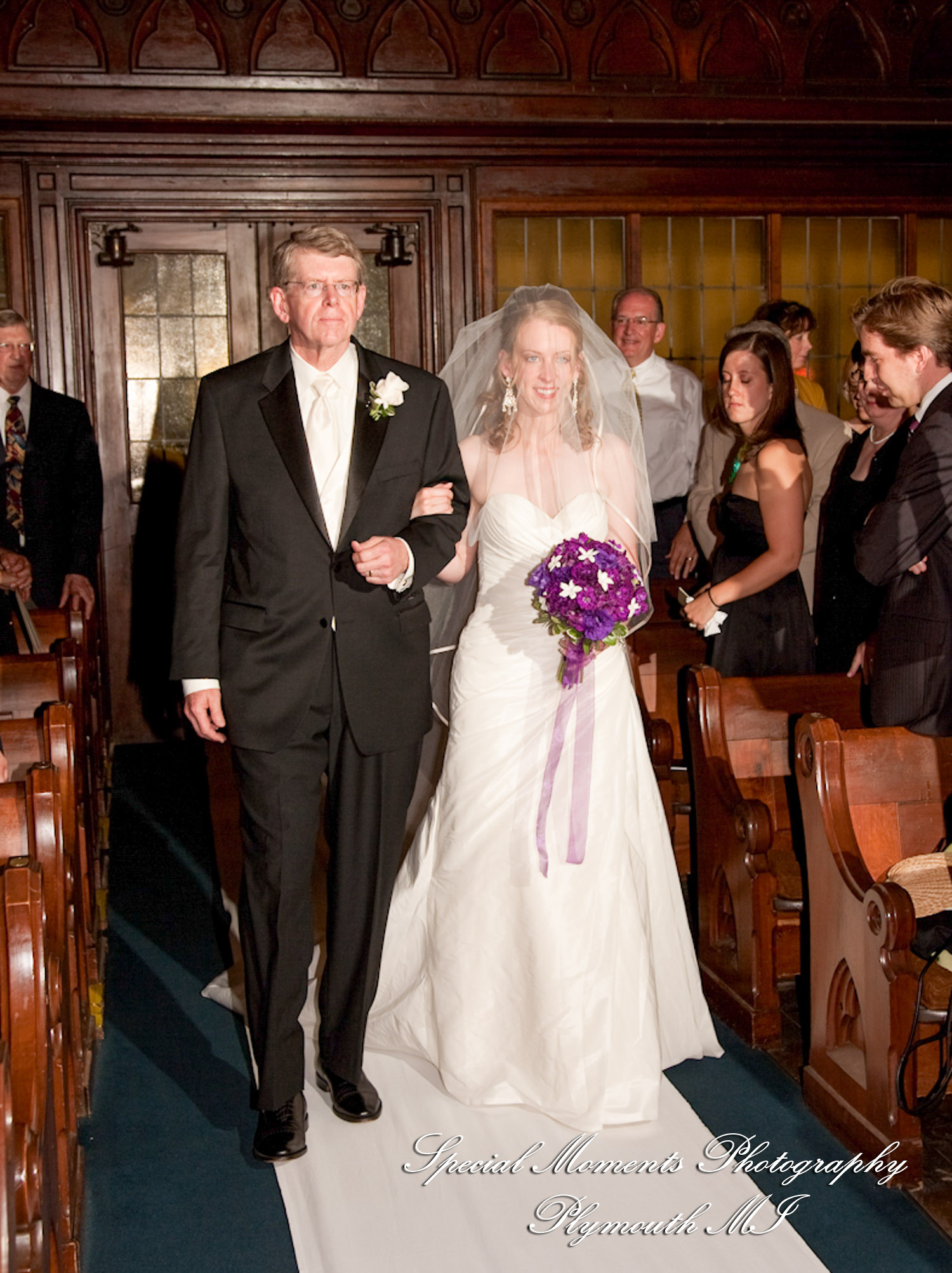 Sara & Rob at First Congregational Ann Arbor MI wedding photography