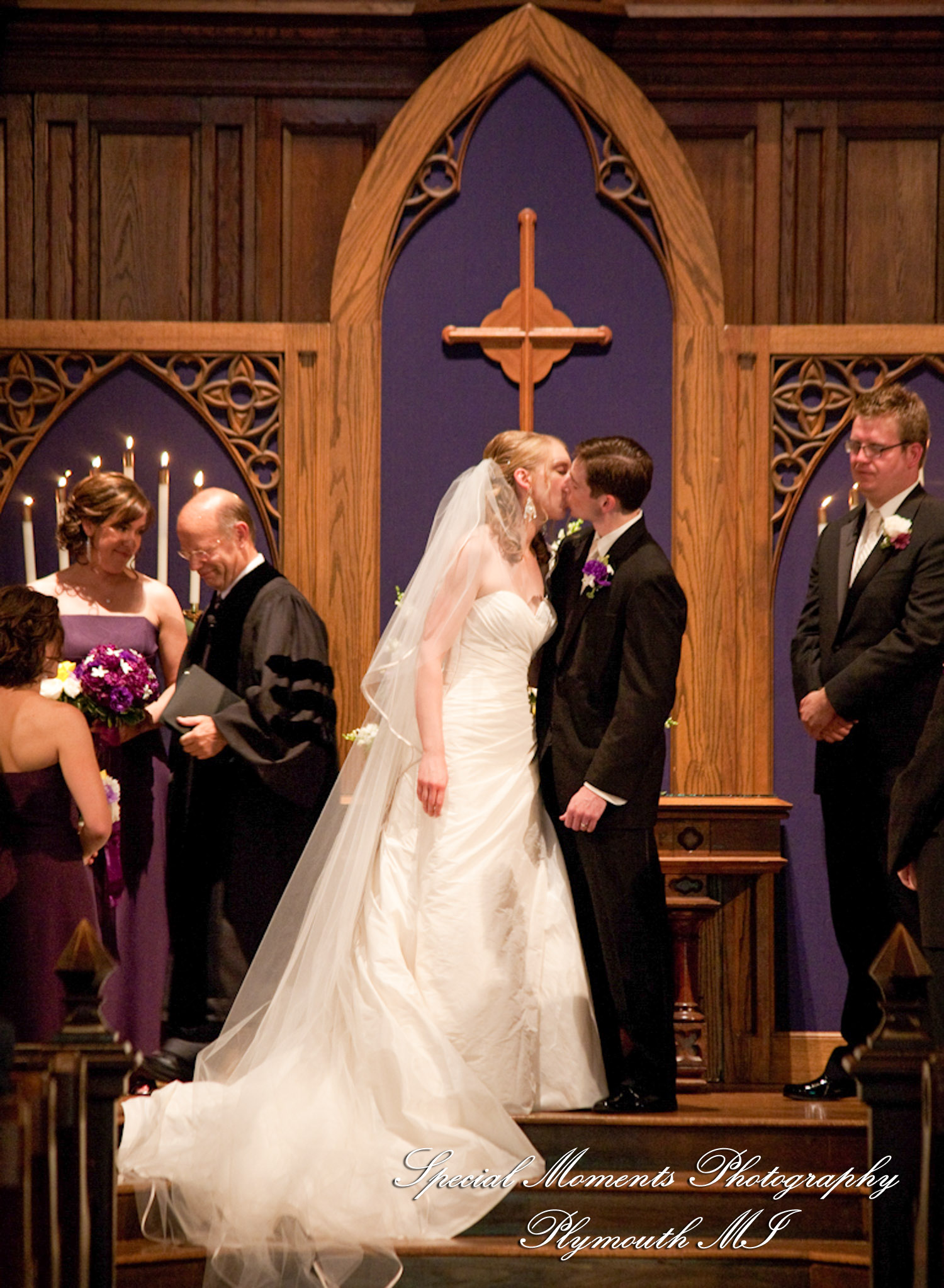 Sara & Rob at First Congregational Ann Arbor MI wedding photography