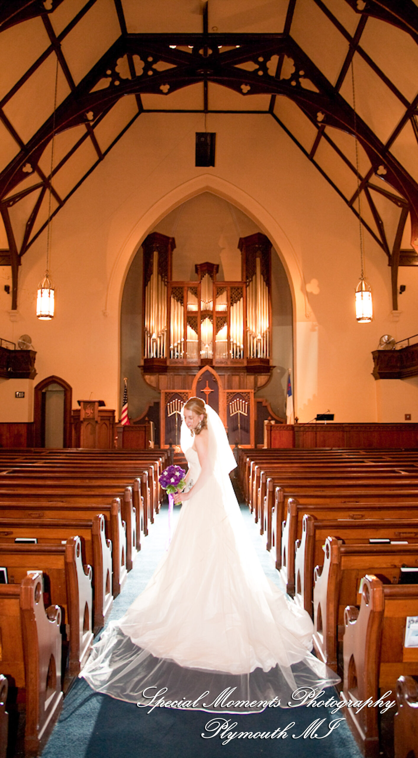 Sara & Rob at First Congregational Ann Arbor MI wedding photography