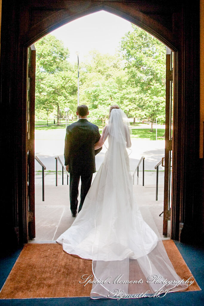 Sara & Rob at First Congregational Ann Arbor MI wedding photography