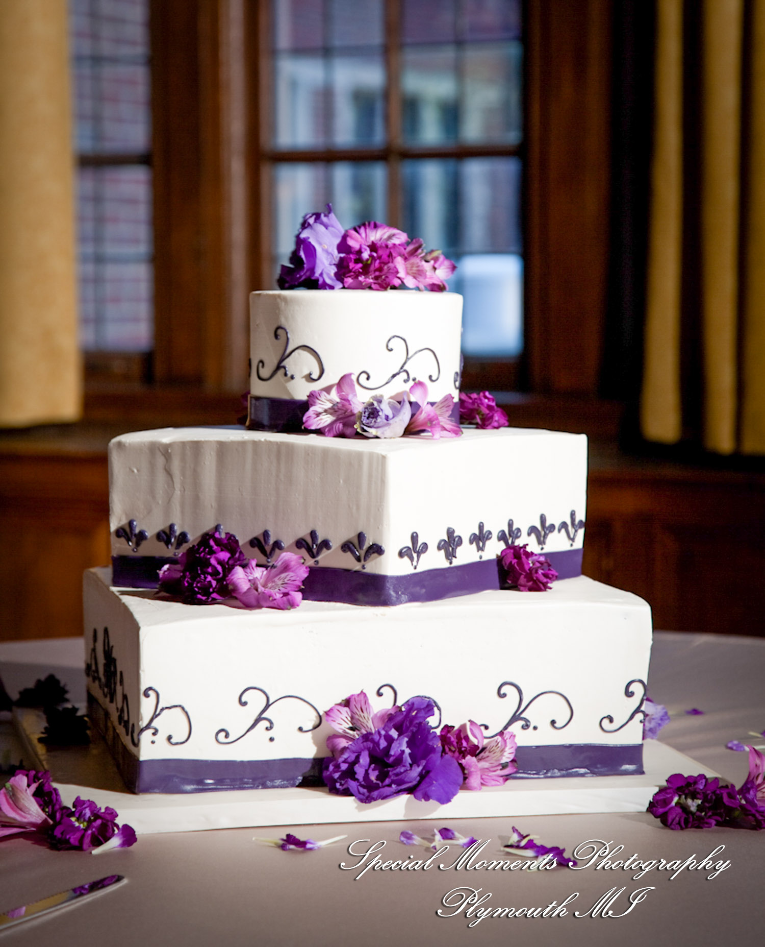 Sara & Rob at Michigan League Ann Arbor MI wedding photography