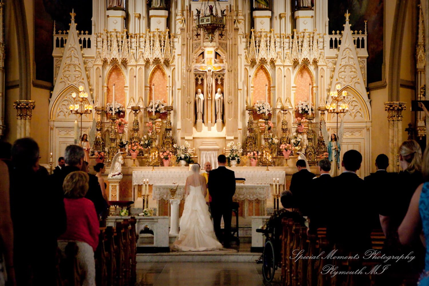 Sweetest Heart of Mary Detroit MI wedding photograph