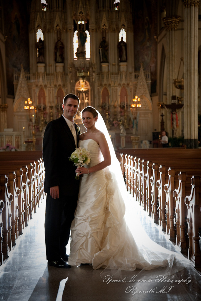 Sweetest Heart of Mary Detroit MI wedding photograph