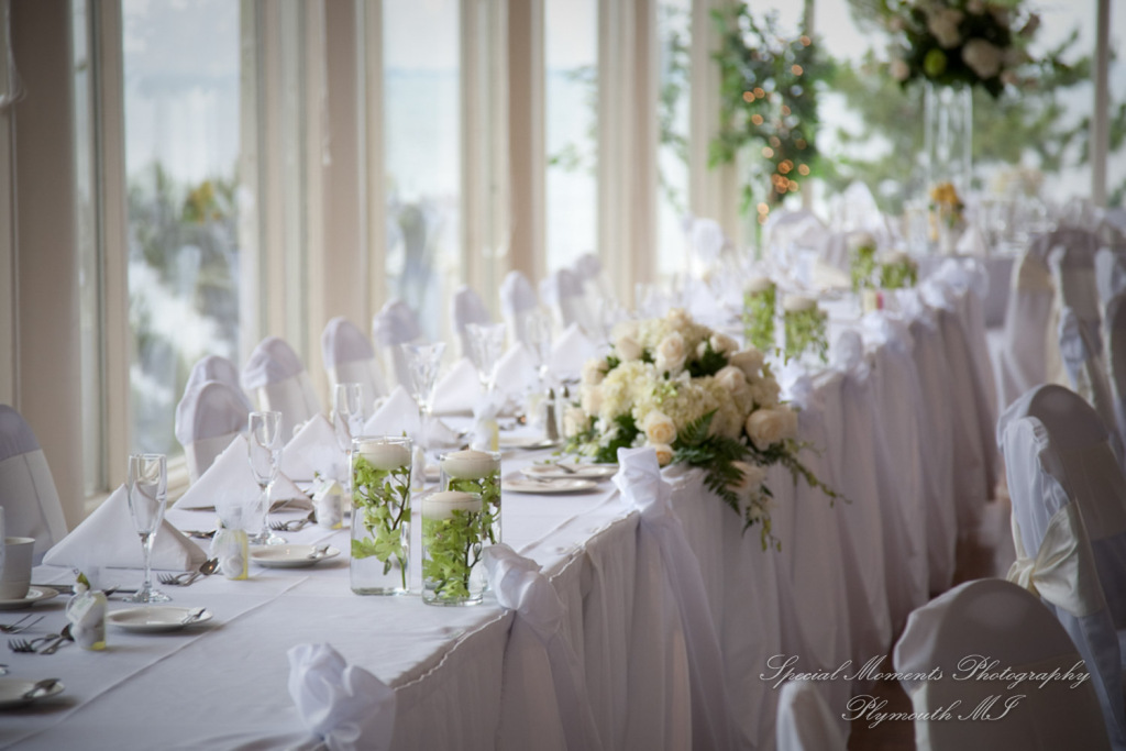 Grosse Pointe War Memorial Grosse Pointe Farms MI wedding photograph