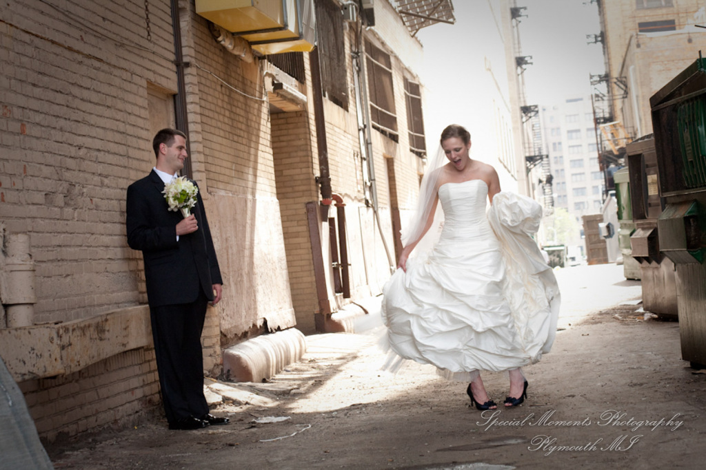 Downtown Detroit MI wedding photograph