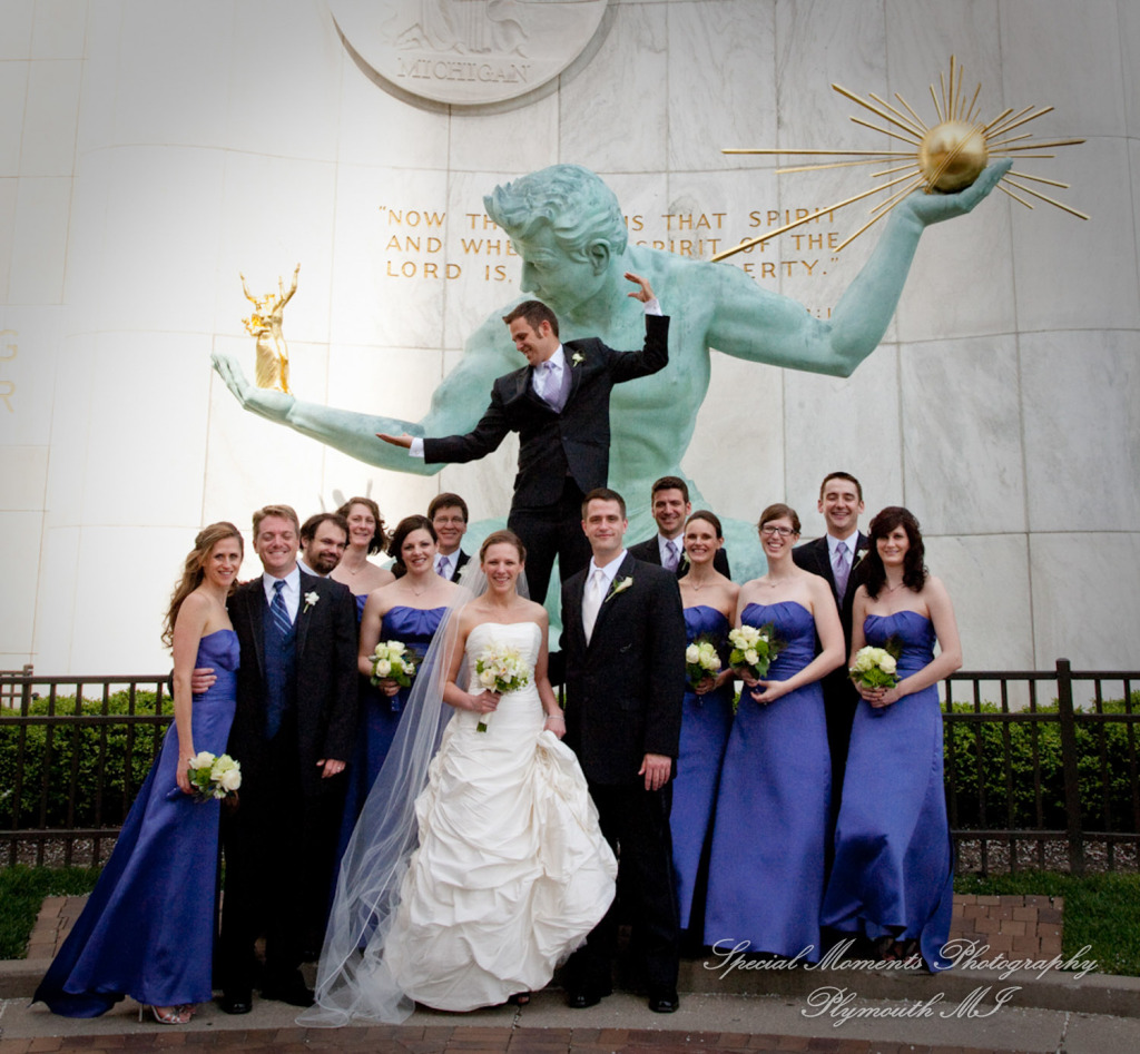 Downtown Detroit MI wedding photograph