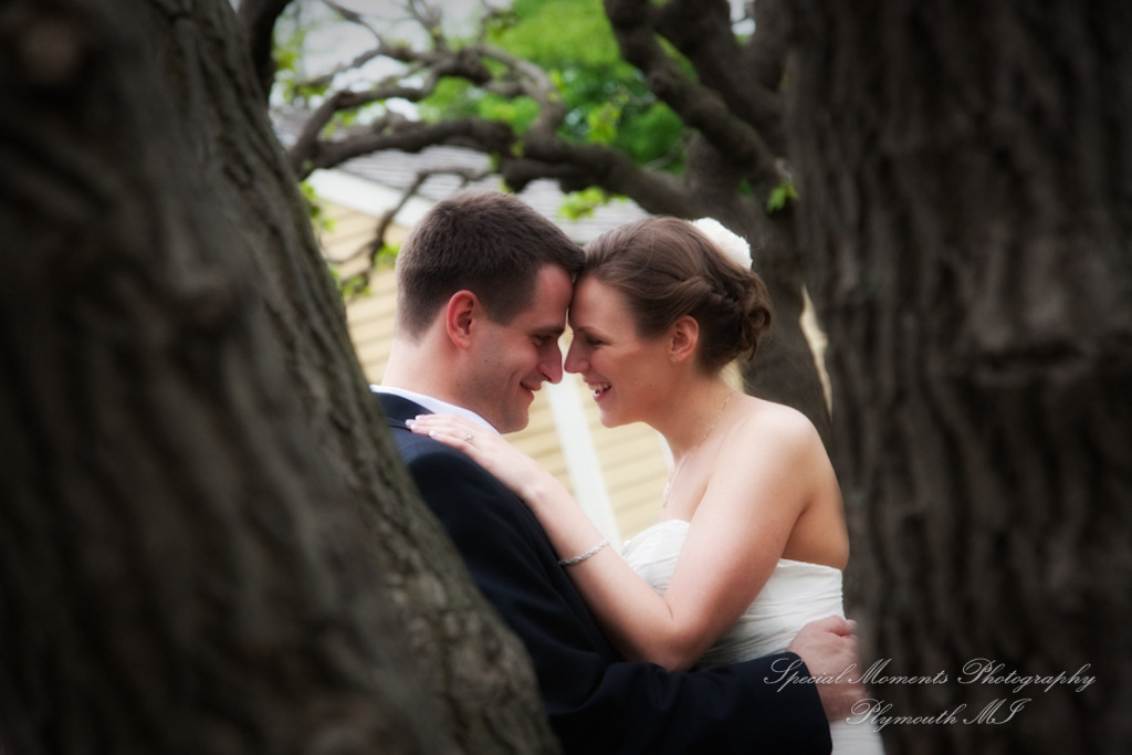 Eagle Tavern Greenfield Village Dearborn MI wedding photograph