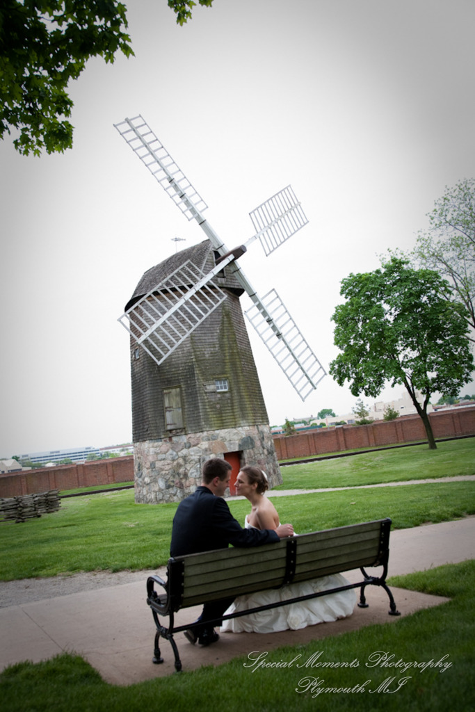 Eagle Tavern Greenfield Village Dearborn MI wedding photograph