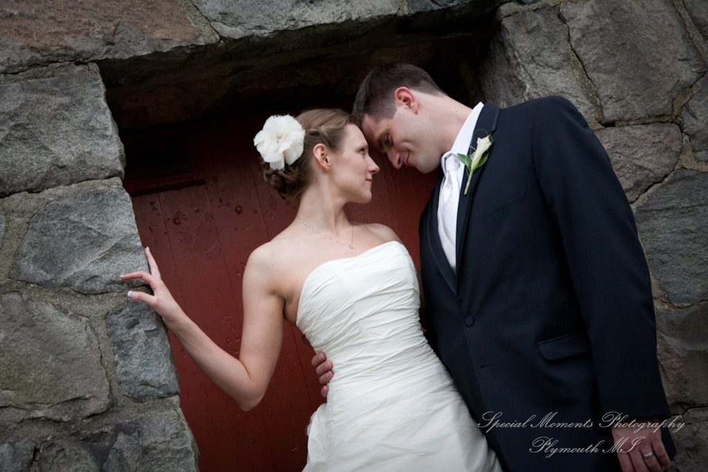 Eagle Tavern Greenfield Village Dearborn MI wedding photograph