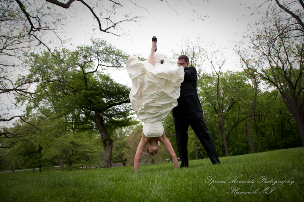 Eagle Tavern Greenfield Village Dearborn MI wedding photograph